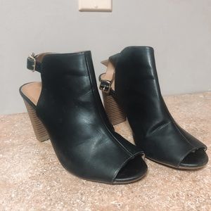 COPY - Old Navy Woman’s Size 8